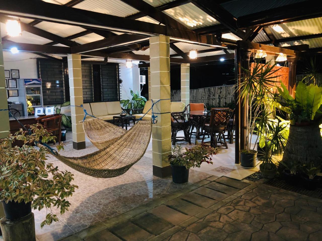 Matutina Pensionne Puerto Princesa Exterior photo