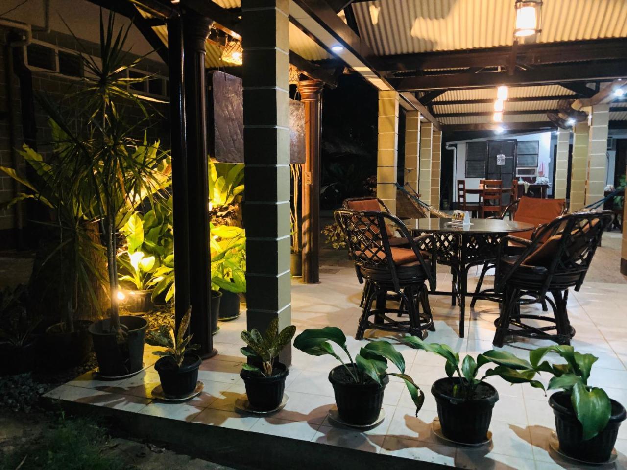 Matutina Pensionne Puerto Princesa Exterior photo